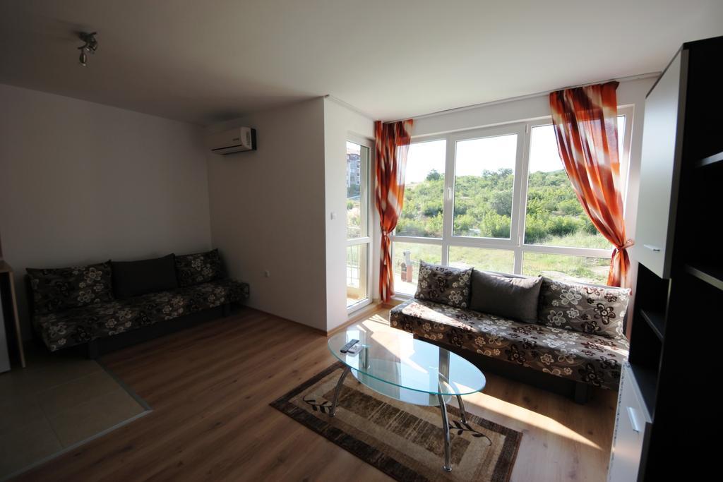 Menada Butterfly Apartment Sveti Vlas Bilik gambar