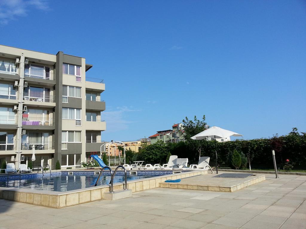 Menada Butterfly Apartment Sveti Vlas Luaran gambar