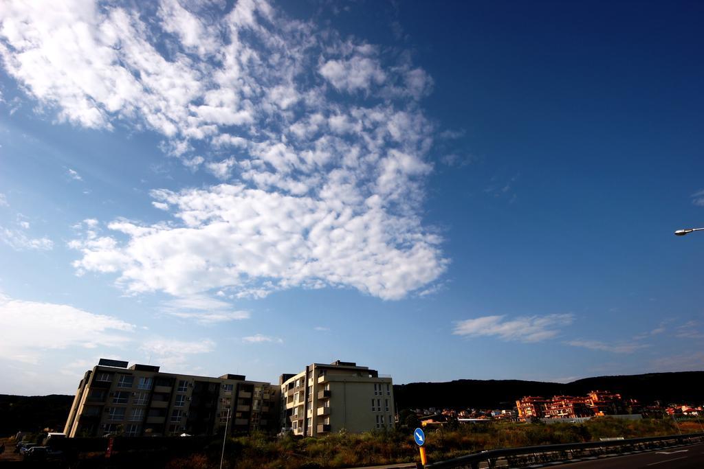 Menada Butterfly Apartment Sveti Vlas Luaran gambar