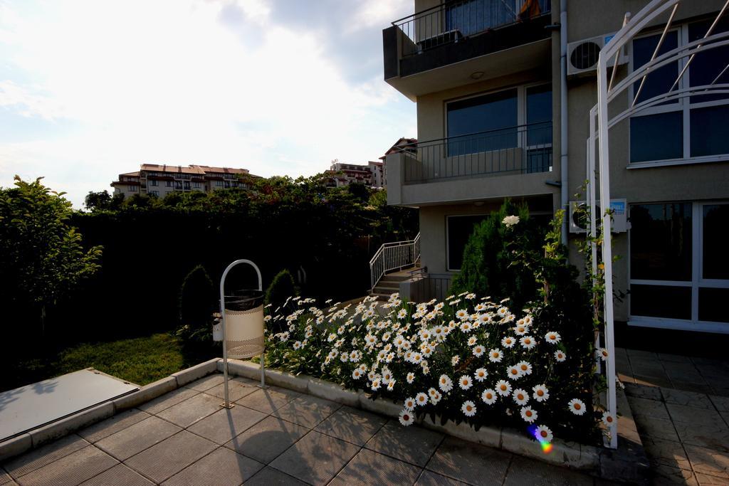 Menada Butterfly Apartment Sveti Vlas Luaran gambar