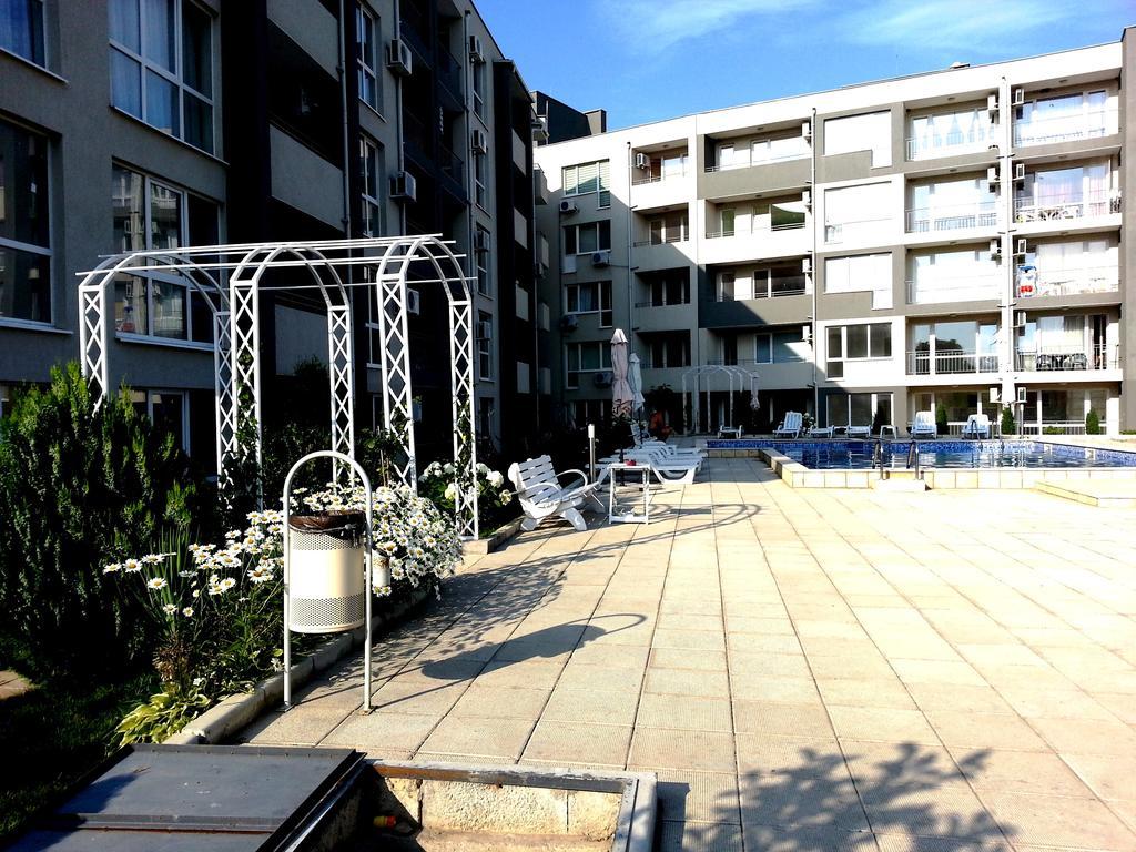Menada Butterfly Apartment Sveti Vlas Luaran gambar