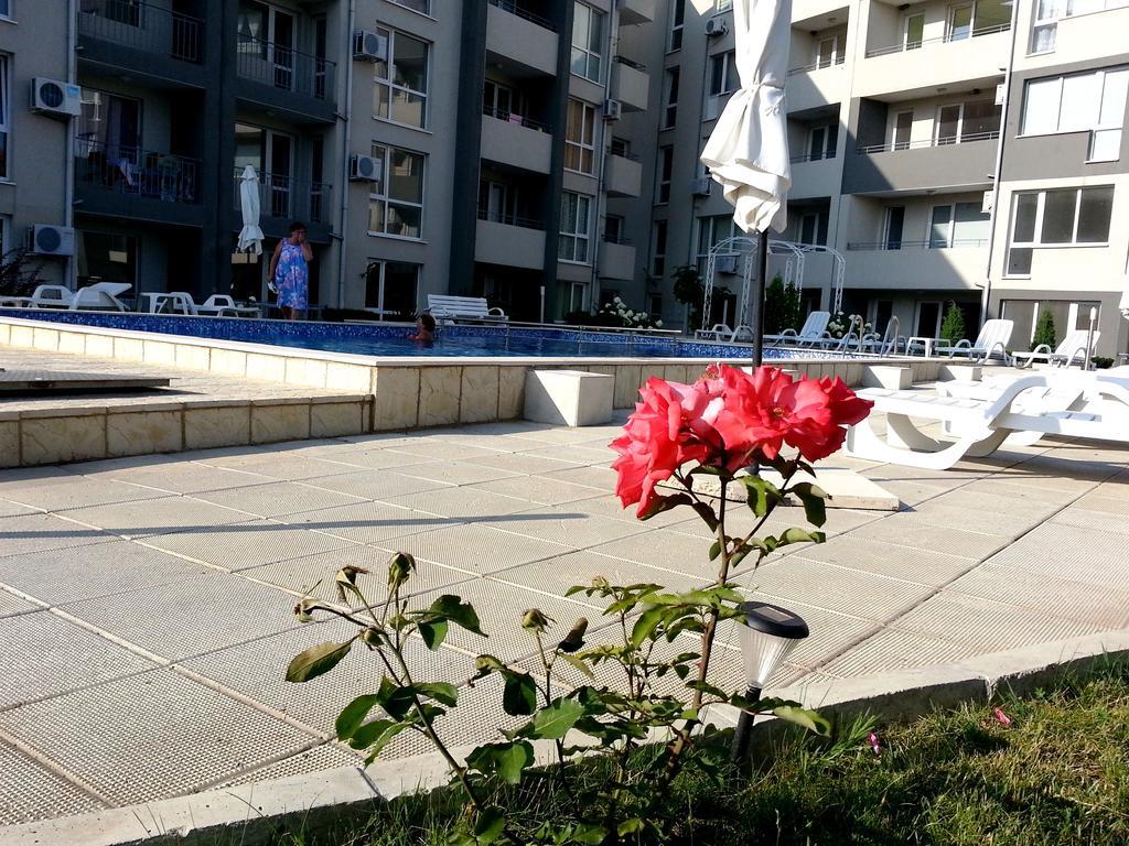 Menada Butterfly Apartment Sveti Vlas Luaran gambar