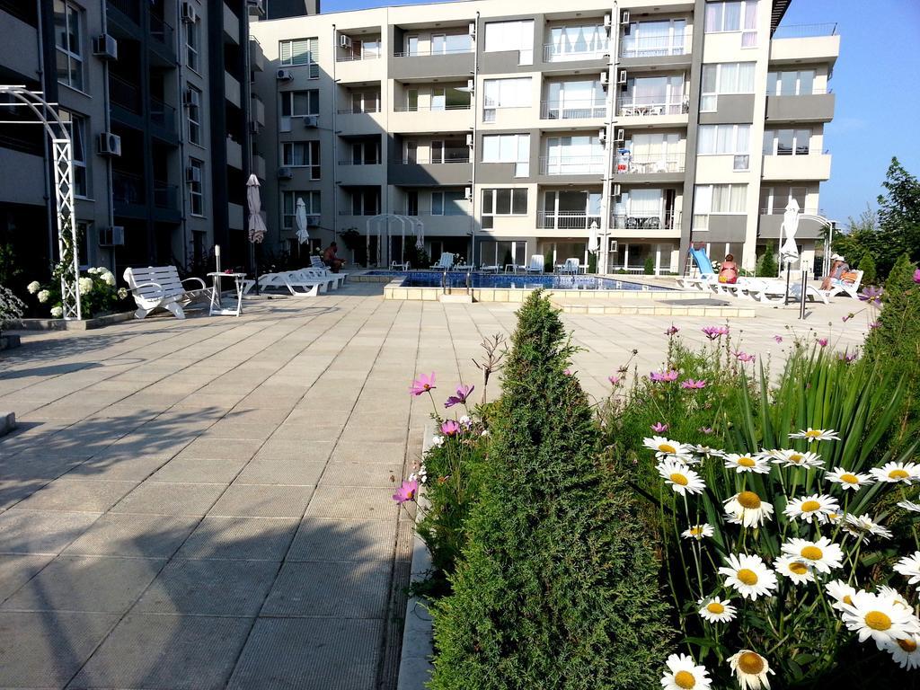 Menada Butterfly Apartment Sveti Vlas Luaran gambar