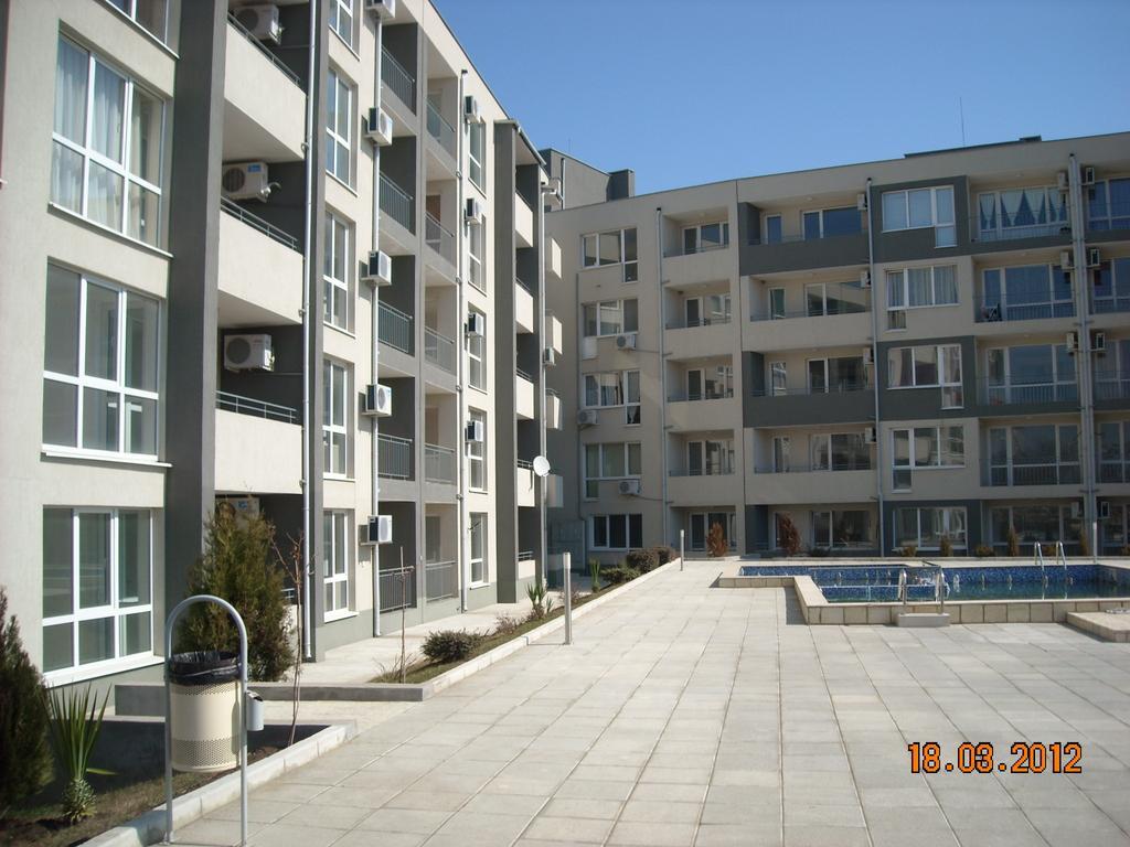 Menada Butterfly Apartment Sveti Vlas Luaran gambar